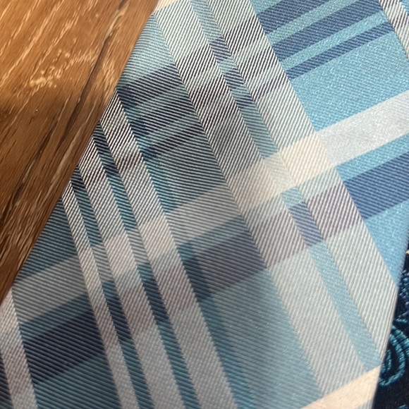 Bundle of 4 ties - Picture 3 of 8